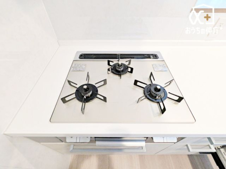 �L�b�`�� �����ɒ������ł��Ă��������͂��ǂ�3���R�����̃L�b�`���ł��B�������͖����̂��ƂȂ̂Ō����ǂ����������ł���̂͊������ł��ˁB