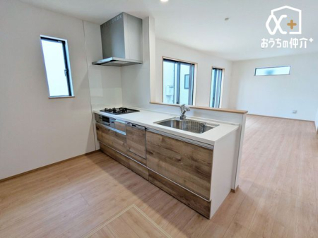 ���̑� ����ɂȂ���傫�ȑ�������A���邳�ƊJ�����ɗD�ꂽ���r���O�ł��B�����������Ȃ��炲�Ƒ��ƃR�~���j�P�[�V�������Ƃ��̂͊������ł��ˁB