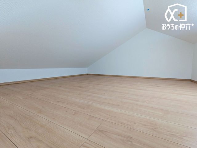 ���[ ���낢��ȉו������[�ł��郁���b�g��A�q�����тɂ͖��̂���閧��n�̂悤�Ɋ��������ԂƂȂ��Ă���܂��B�ʐ^�ł͂킩�肸�炢�ł������ۂ̓��t�g�Ȃ̂ɁH�Ɗ����Ă���������L���ƂȂ��Ă���܂��B