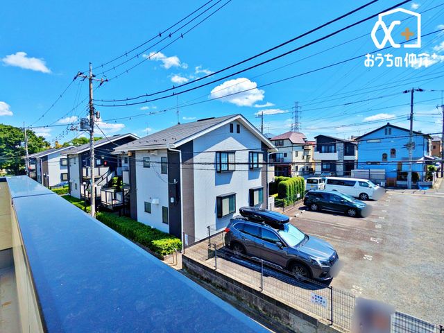 ���̑� �쑤��������5.0m�̌����ɖʂ��Ă���A�ڂ̑O���Ղ�傫�Ȍ������Ȃ����߁A�J�������ӂ��i�F���L����܂� �B�L��������Ȃ���A�S�n�悢���ƕ����������ґ�ȂЂƂƂ��𖈓��y���߂܂� �B