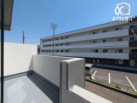 �o���R�j�[ -