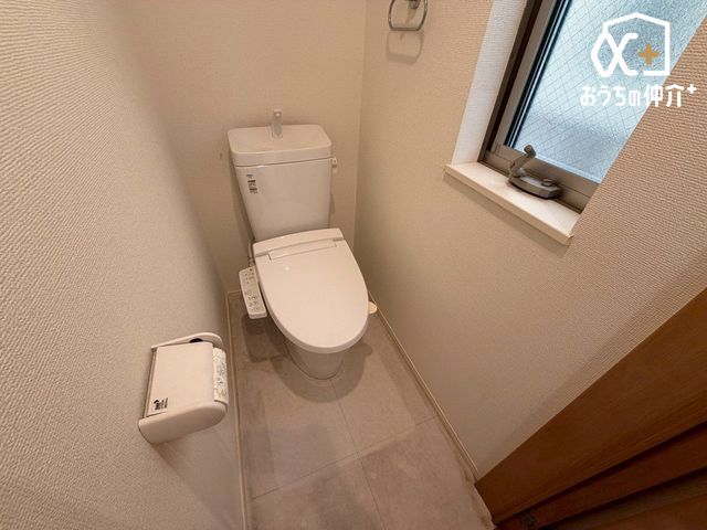 �g�C�� �����̂���1�K�������֍��g�C��
