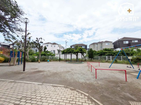 ���ӊ� �{����� �k��16���B�u�����R�A�����Ȃǂ̗V��̂�������ł��B 1270m