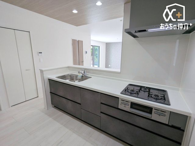 �L�b�`�� �l�C�̑Ζʃ^�C�v�̃L�b�`���I�z�V�����₷���H���̏������Еt�����͂��ǂ�܂��B���������Ȃ��烊�r���O�����n���A���q�l���V�ԗl�q�������Ȃ���̂�������A�h���������ƃA�h�o�C�X���ł��܂���