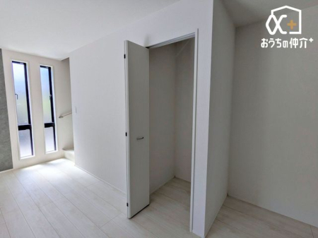 ���[ ���r���O�̎��[�X�y�[�X�ł��I�܂Ƃߔ����������p�i�A�����u���̐H���i��G�ߗp�i�����܂Ƃ߂ăX�g�b�N�o����\���ȍL���I�Ƃ��Ă��d�󂵂܂��ˁB