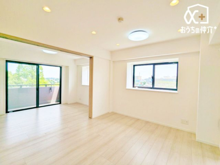 ���r���O �`Living�`�����݂̂���i�`�������e�C�X�g��LDK�B�̂�т肭�낮�\�t�@�₨�H�����y���ރ_�C�j���O�Z�b�g��u���Ă��������͂���܂���B