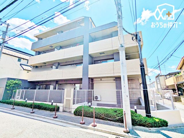 ���n�O�ώʐ^ 2009�N�z�A5�K���Ă̗������������w�}���V�����B���ӂ̊ՐÂȏZ��X�ɒ��a����A�^�C������̒[���ȘȂ܂��ł��B