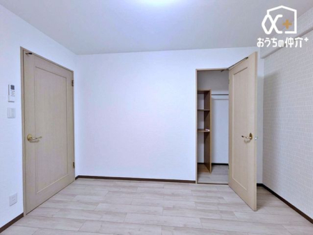 �Q�� �ؖڒ��̃t���[�����O�������̗m���́A�����݂����藎�����������͋C�����o���܂��B