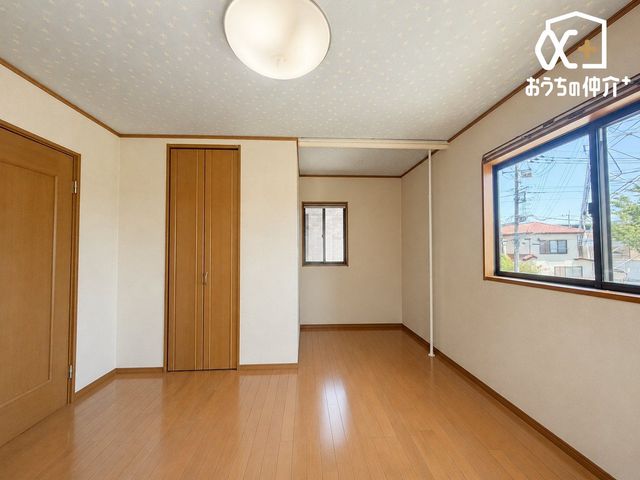 �Q�� 8.5���̐Q���́A�E�H�[�N�C���N���[�[�b�g�t���B�_�炩�Ȍ��ɕ�܂ꂽ�����̋�ԁB�x�b�h����[�Ƌ���������z�u�ł��A������Â��ɐS�n�悭�߂����܂��B���ʐ^�́A�Ƌ��������CG�C���[�W�摜�ł��B