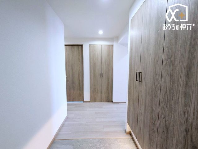 ���� �C�i����f�U�C�����������ւ́A�Z�ޕ��̖������𖞂����N�I���e�B�B�A��邲�Ƒ���A�K�������C�����悭�}����E���炬�ɖ�����������Ԃ�\�������Ă���܂��B