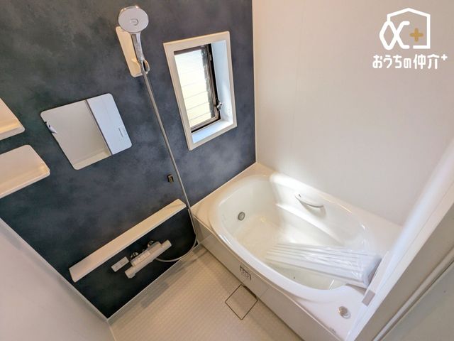 ���� �o�X���[���Ń����b�N�X�o�X�^�C���B�o�X�^�u�ɂ����Ċ����Ȃ���S�Ƒ̂����t���b�V���B����̔�������Ă���鐴�����̂���o�X���[���B