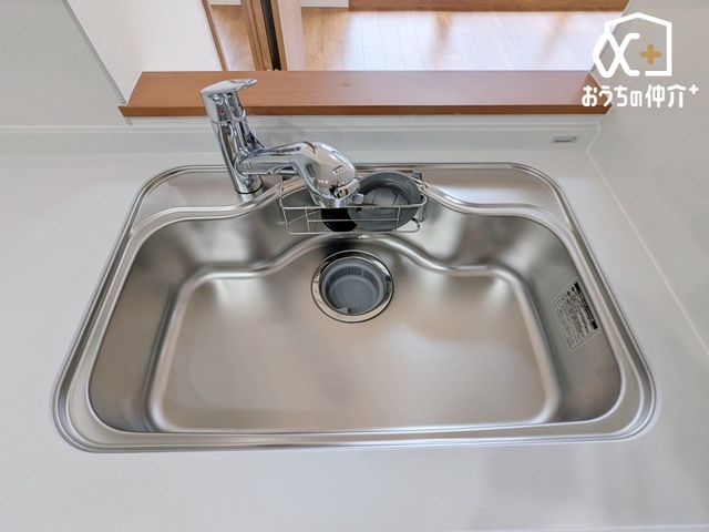 �L�b�`�� �`Kitchen�` �@�\���ƃf�U�C���������˔������g������̂悢�V�X�e���L�b�`���A���r���O�Ƃ̈�̊����l������A��������Ԃ��������܂��B