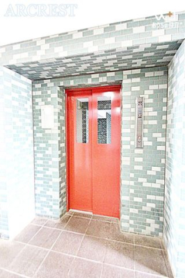 ���̑� �}���V�������̃G���x�[�^�[�̗l�q�ł��B���q�l��A��Ă̂��o������v���ו����^�ԍۂɂ��֗��ł��B