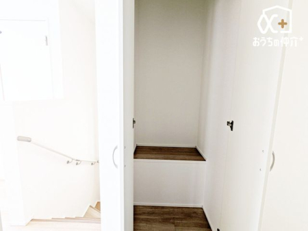 ���[ �L���ɂ���傫�߂̎��[�ł��B��������̂ŖډB���ɂ��Ȃ�A����������[�ł��܂��B
