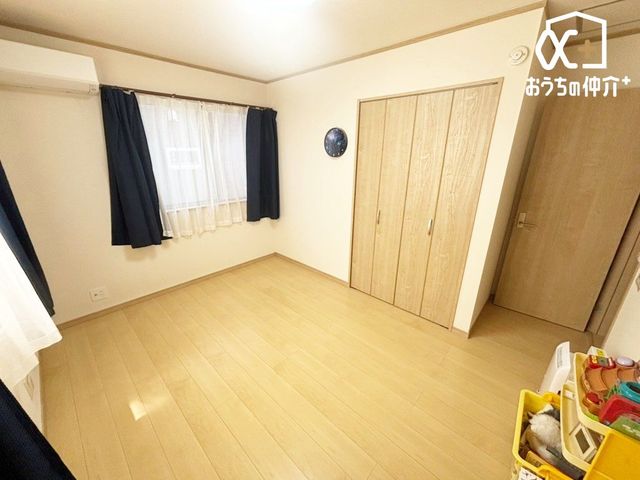 ���̑����� �N���[�[�b�g�����̗m���́A�ߗނ⏬��������������[�ł��A�L�X�Ƃ�����Ԃ��ێ����܂��B�������ڂ����₷���A�g������̗ǂ����K�ȃv���C�x�[�g��Ԃł��B