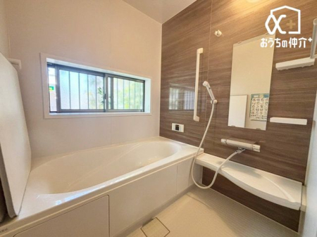 ���� �`�E�`Bath�`�E�`����̔���􂢗����o�X���[���B�V�����[�h�̐l�����������̂������o�X�^�u�̐S�n�悳�𖡂���Ă݂ẮB�����Ɩ����A�A���Ă��Ă���̎��Ԃ���w�y���݂ɂȂ�͂��ł��B