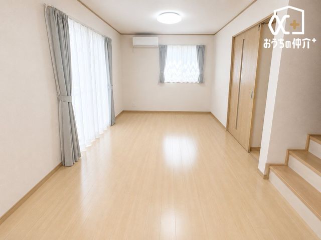 ���r���O ���邢�z�˂��ł��ӂ�郊�r���O�`�Ƒ��c���̎����߂���LDK�ł��B������������Ԃł������Ɗ�����J���������́B���₩�Ȗ����𑗂邱�Ƃ��ł����Ԃł��B