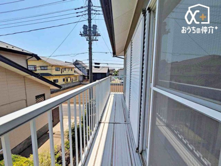 �o���R�j�[ ������̗z���Ɛ������S�n�悭�ʂ蔲����o���R�j�[�́A���󕨂��悭�������邢�X�y�[�X�B���X�̉Ǝ����y�₩�ɂ��Ă����A��炵�ɓ���މ��K�ȃo���R�j�[�ł��B