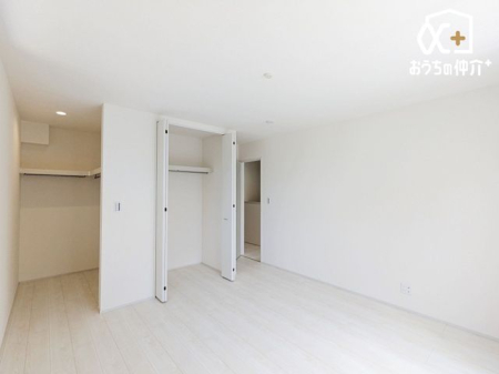 �Q�� ��Q���Ƃ��Ďg�������Ȃ������ł��B�L�߂̍��Ǝ��[�B�o���R�j�[�ɖʂ��A�J���������Ղ�ȃv���C�x�[�g��Ԃł��B