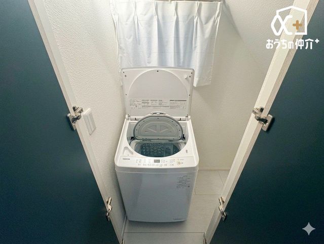���̑� �Ɨ���������u����B����@���ɂ̓X�y�[�X������A�ߗނ���p�i�����[���邱�Ƃ��ł��܂��B�܂��A�����t���Ă���̂Ő�������}���邱�Ƃ��ł��܂��B