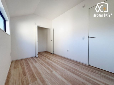 �Q�� -