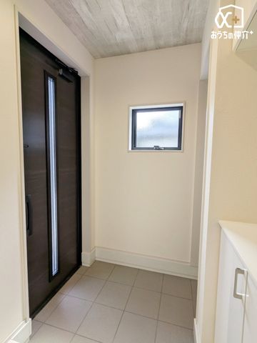 ���� ���ւɂ͎��[�͖L�x�ȃg�[���^�C�v�E�V���[�Y�{�b�N�X���������܂��� �B���Ƒ��S���̌C������������߂���̂ŁA�}�ȗ��q�������S�ł��B