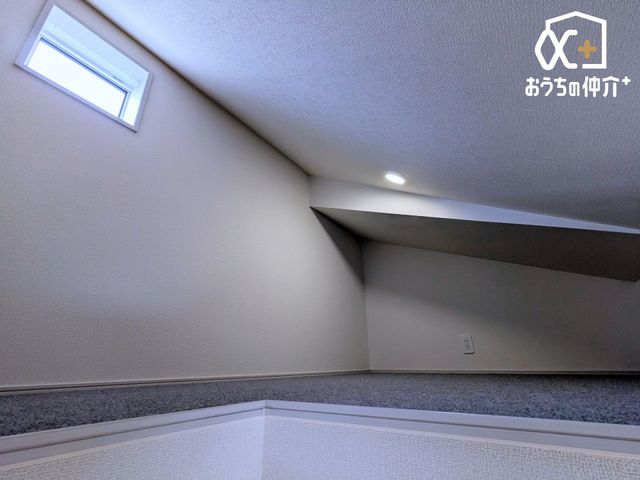 ���[ ���낢��ȉו������[�ł��郁���b�g��A�q�����тɂ͖��̂���閧��n�̂悤�Ɋ��������ԂƂȂ��Ă���܂��B�ʐ^�ł͂킩�肸�炢�ł������ۂ̓��t�g�Ȃ̂ɁH�Ɗ����Ă���������L���ƂȂ��Ă���܂��B