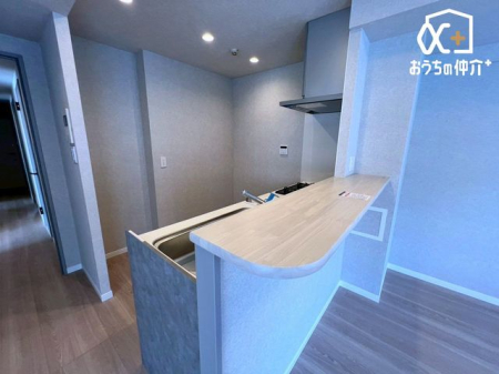 �L�b�`�� �J�E���^�[�L�b�`���ƂȂ��Ă���A�J�t�F���C���e���A�ɂ��ł��܂��ˁB���q�l�����邲�ƒ�ɂ͏h������Ȃ��痿�������邱�Ƃ��\�ł��B
