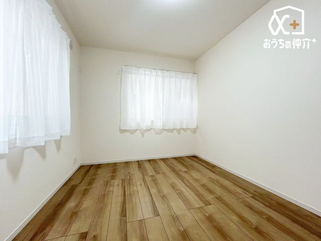 �q������ ���邭�������������͋C�̎q�ǂ������B�V�т��w�т��o�����X�悭�y���߂�A�S�n�悢��Ԃł��B