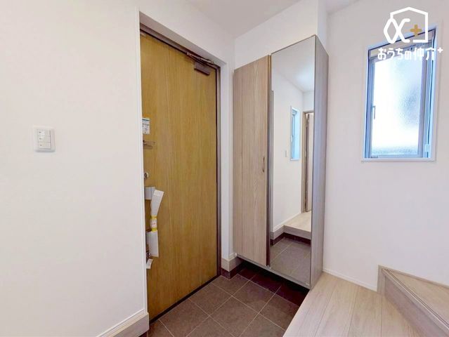 ���� �`�E�`Entrance�`�E�`�C�i����f�U�C�����������ւ́A�Z�ޕ��̖������𖞂����N�I���e�B�B�A��邲�Ƒ���A�K�������C�����悭�}����E���炬�ɖ�����������Ԃ�\�������Ă���܂��B