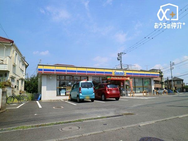 ���ӊ� �~�j�X�g�b�v�@�쉖���X �k��7���B�H�Éw��o������k����7��24���ԉc�� 550m