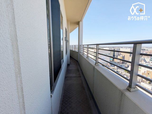 �o���R�j�[ �o���R�j�[���炩�ȗz�˂��������~���o���R�j�[�B���w�i�ɐS�n�悢�������������Ă����܂��B����O�֏o�ĊJ�����𖡂킦���Ԃł��B