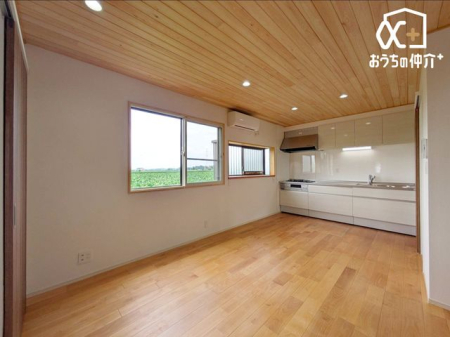 ���r���O ���邢�z�˂��ł��ӂ�郊�r���O�`�Ƒ��c���̎����߂���LDK�ł��B������������Ԃł������Ɗ�����J���������́B���₩�Ȗ����𑗂邱�Ƃ��ł����Ԃł��B
