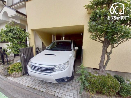  �r���g�C�����ԏ�J�̓��ɂ���؂Ȃ��Ԃ�����Ă����r���g�C���K���[�W