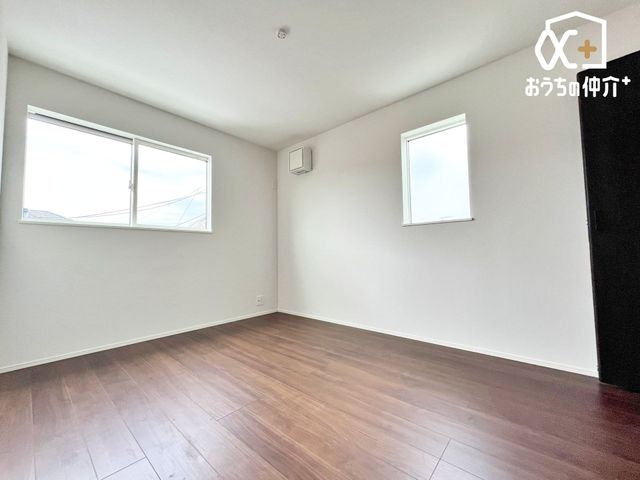 �q������ ���邭�������������͋C�̎q�ǂ������B�V�т��w�т��o�����X�悭�y���߂�A�S�n�悢��Ԃł��B