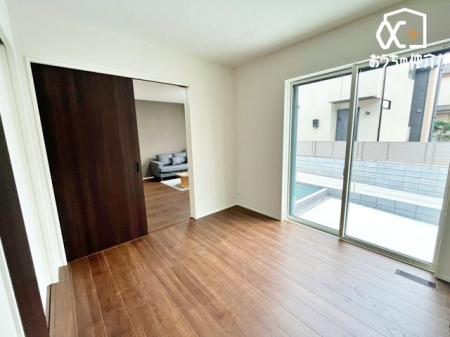 ���̑� �Ƒ��̃��C�t�X�^�C���ɍ��킹�Ďg���郊�r���O�Ɍq�����Ă���m���B���[�����₷���g������̗ǂ��������ł��B