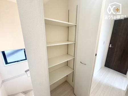 ���[ 2�K�L���ɂ���傫�߂̎��[�ł��B��������̂ŖډB���ɂ��Ȃ�A����������[�ł��܂��B