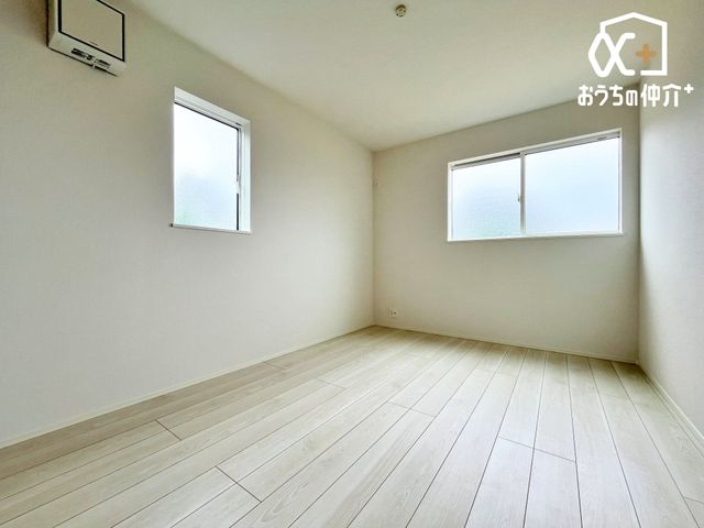 �q������ ���邭�������������͋C�̎q�ǂ������B�V�т��w�т��o�����X�悭�y���߂�A�S�n�悢��Ԃł��B