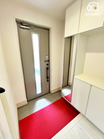 ���� �S�g���f���鋾�t�����[�ŁA���ւ�����������������o�B���[�͂ƃf�U�C���������˔������A�g������̗ǂ����ւł��B