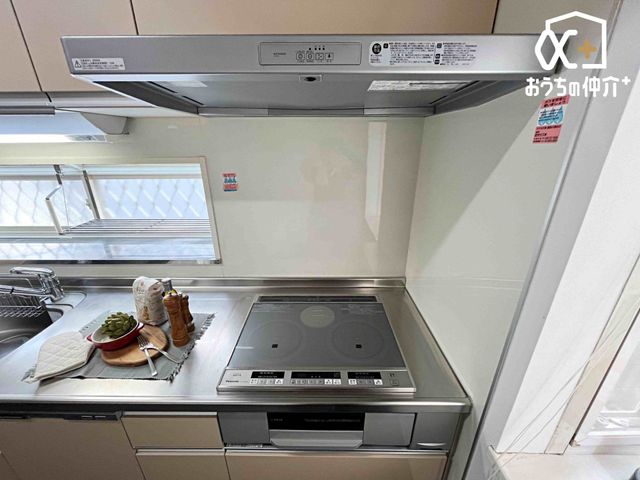 �L�b�`�� ������������IH�R�����̗l�q�ł��B�u�߂�E�ύ��ޓ��̍�Ƃ������ɏo����R�����ł��B