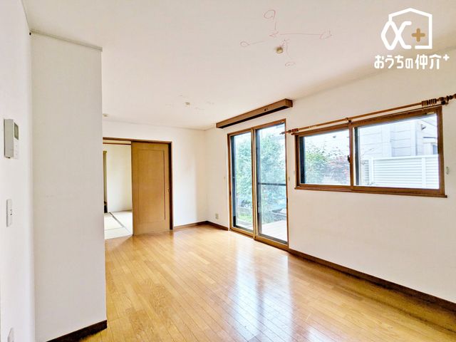 ���r���O �傫�ȑ����炽���Ղ�z�����������ޖ��邢���r���O�B�Ƒ��c���⃊���b�N�X�^�C���ɍœK�ȊJ�������ӂ���Ԃł��B