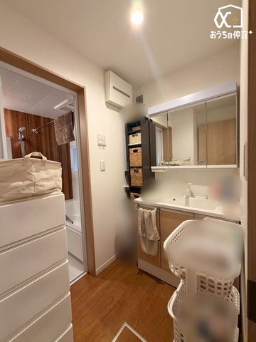 ���ʑ�E���ʏ� �O�ʋ��^�C�v�̐��ʉ��ϑ�ł��B�O�ʋ��^�C�v�̐��ʉ��ϑ�͎g�����肪�ǂ��A�ׂ����������[�ł��܂��B���[������X�b�L���Еt�����ʏ��ł��B