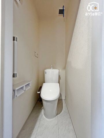 �g�C�� �V���v���ȓ����̃X�b�L���Ƃ���2�K�g�C���ł�