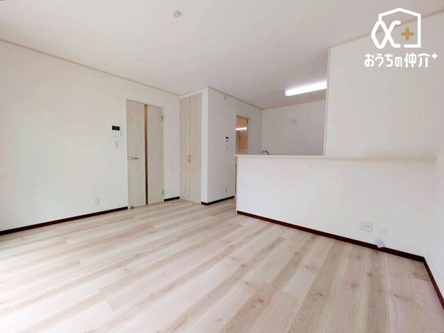 ���r���O �����r���O12.25������