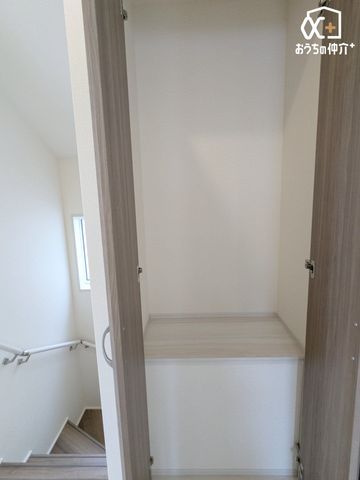 ���[ �L���ɂ���傫�߂̎��[�ł��B��������̂ŖډB���ɂ��Ȃ�A����������[�ł��܂��B