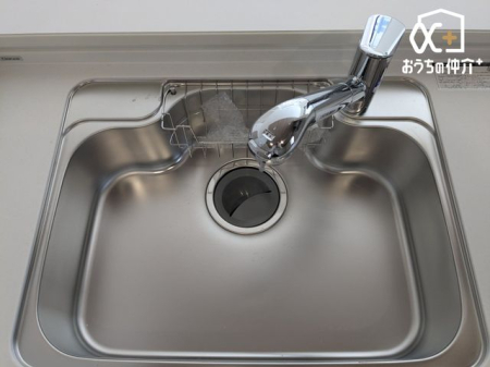 �L�b�`�� �`Kitchen�` �@�\���ƃf�U�C���������˔������g������̂悢�V�X�e���L�b�`���A���r���O�Ƃ̈�̊����l������A��������Ԃ��������܂��B