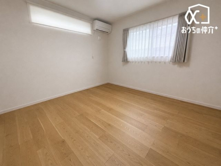 ���̑����� �L�X�Ƃ����N���[�[�b�g�t���̗m���ŁA�G�߂̗m���⏬�����X�b�L�����[�B��Ƃ肠���ԂŁA���K�ɂ��߂������������܂��BCG���H�ɂ��Ƌ�������s���Ă��܂��B