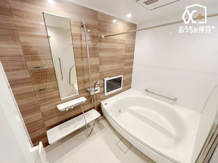 ���� �`�E�`Bath�`�E�`����̔���􂢗����o�X���[���B�V�����[�h�̐l�����������̂������o�X�^�u�̐S�n�悳�𖡂���Ă݂ẮB�����Ɩ����A�A���Ă��Ă���̎��Ԃ���w�y���݂ɂȂ�͂��ł��B