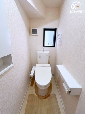 �g�C�� �`Toilet�`�V���v���ȓ����̃X�b�L���Ƃ����g�C���ł��B�������₨�|�����A�ȒP�ɂł���V���v���ȃf�U�C���̃g�C���ł��B