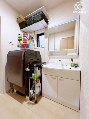 ���ʑ�E���ʏ� �`Wash room�`��^�̐���@��u�����Ƃ��o���闎����������Ԃł��B��Ԃ���肭���p�������[�p�ŉ��K�ȋ�ԂƂ��Ă����p�\